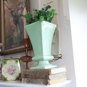 Vintage Green Vase- Haeger Pottery
