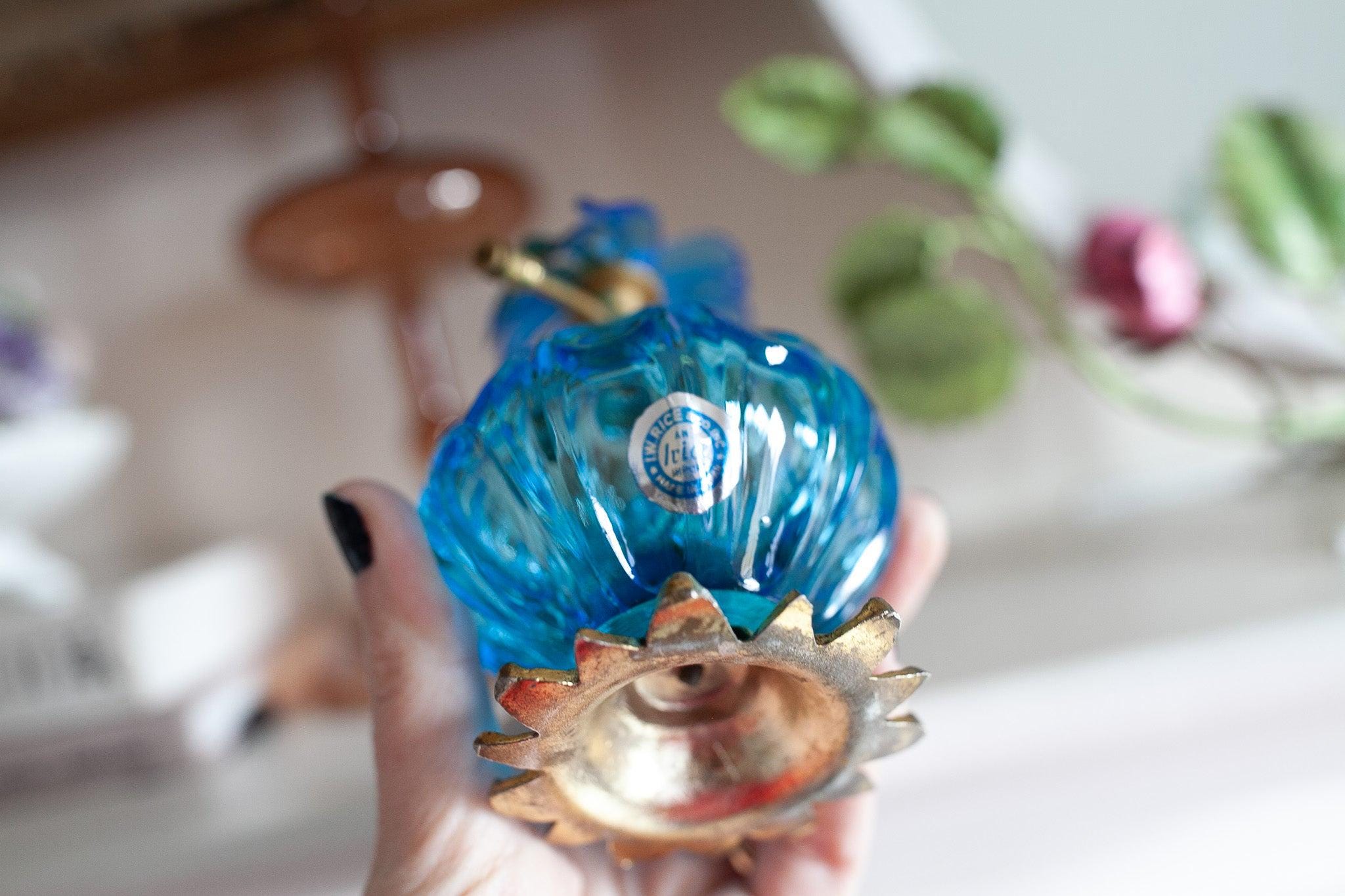 ヴィンテージ香水瓶 - 花 - ブルーガラス - Etsy 日本