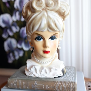 Vintage Lady Head Vase Rubens