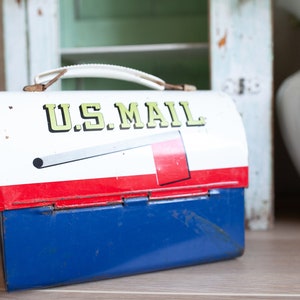 Vintage Mailbox Lunchbox - Metal Lunchbox immagine 5