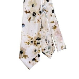 Handmade Self-tie Necktie - Vintage Multi-Colored Floral Medley - Adult Men&#39;s Sizing - Crafted in the USA