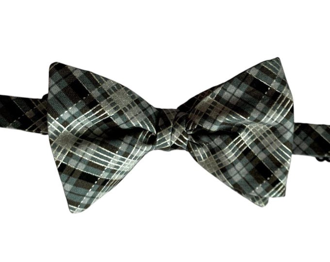 Pre-tied Black Holiday Plaid Cotton Bow Tie – Men's Sizing, USA Crafted