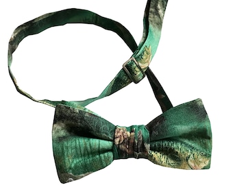 Pretied Bow Tie - Fishing Green - Cotton - Adult Men's Sizing - Crafted in the USA