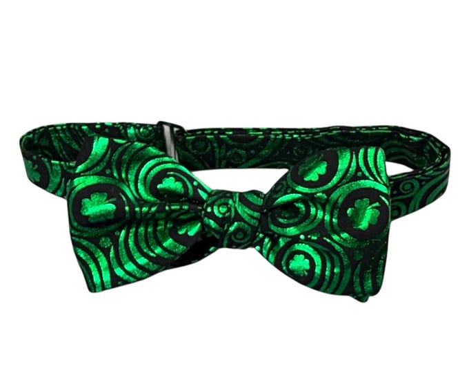 St. Patrick's Day Bow Tie – Green Foil Shamrocks, Cotton, Men's Sizing