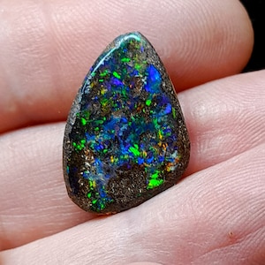 Natural Multicolour Boulder Opal
