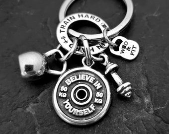 Keychain AMRAP Barbell Workout Gifts Kettlebell - Fitness - Bodybuilding - Gym Motivation - Personal Trainer Gift- GYM Gifts - Wod & Fit
