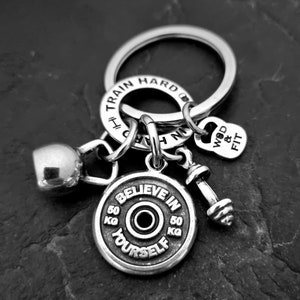 Porte-clés Gym AMRAP Barbell Workout Kettlebell et Motivation - Bijoux Fitness · Musculation - Cadeau Motivation - Gym - Crosstraining Wod & Fit