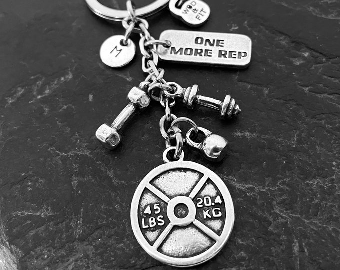 Gym Keychain Custom gift · Weight Plate 45lbs ·Name Keychain · Workout Gift · Fitness · Bodybuilding ·Weightlifting ·Trainer Gift ·Wod & Fit