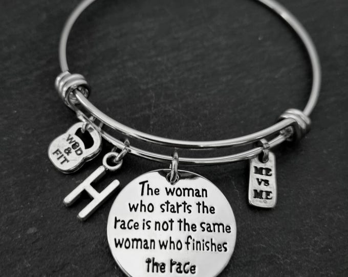 Motivational Runner Bracelet - Inspire Fitness Strength - Perfect Gift for Her The woman who start the race is not.. Gift for Mom· Wod & Fit