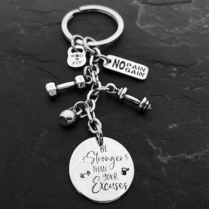 Portachiavi Gym BE Stronger Than your Excuses · Regalo Personalizzato · Fitness - Bodybuilding - Crosstraining - Motivazione - Wod & Fit