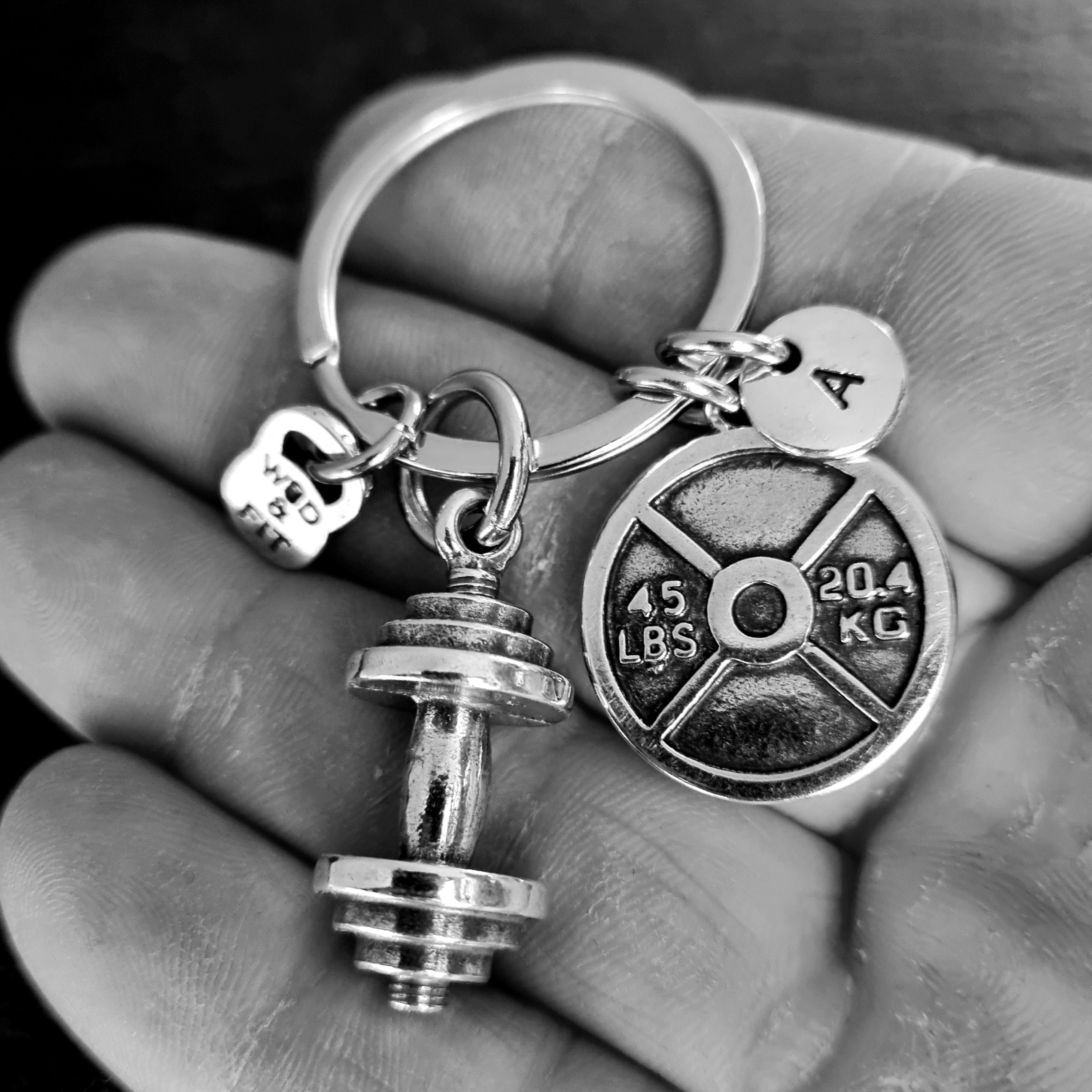 Shein Vintage Silver Sports Barbell Dumbbell Weight Gym Weightlifting Keychain for Keys Car Key Ring Punk Key Chains for Men,Vintage Silver Sports Barbell