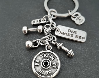 Gym Keychain TRAIN HARD Workout Personalized Gift · Coach Gift · Name Gift · BFF Gifts · Custom Keychain · Boyfriend Gift ·Fitness·Wod & Fit