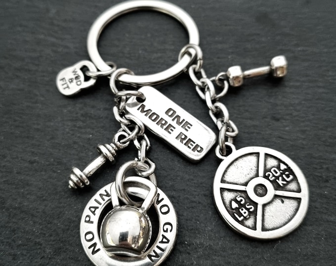 Gym Gift Custom Keychain Annie Workout 45lbs · Personalized gift ·Gym Gifts- BFF Gift ·Weight Lifting ·Workout gifts ·Custom gifts Wod & Fit