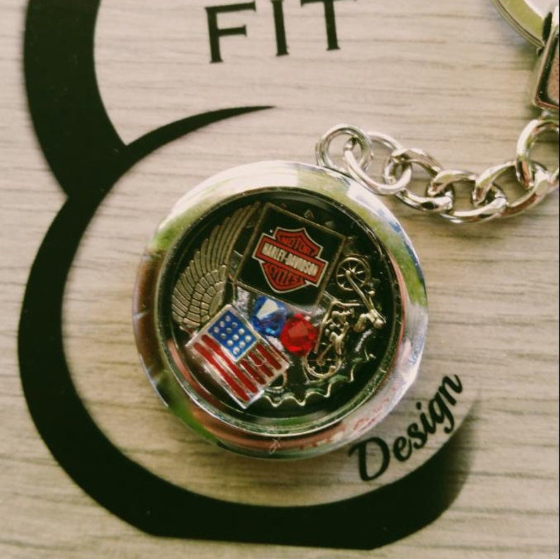 Living Locked Keychain Beast Man-Workout Customize your keychain with your story.Living Locket Fitness-Sport Floating Charms-Floating Locket