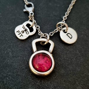 Collar Kettlebell Color Collar Initial · Bodybuilding · Regalo Gym· Joyas Fitness · Regalo Amigas · Regalo Novia · Crosstraining ·Wod & Fit
