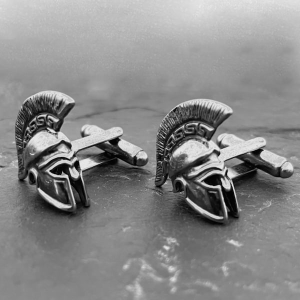 the 300 Spartans Cufflinks. Cufflinks for men - wedding cufflinks -Spartan Helmet - Cufflinks vintage- Spartan Gift- Spartan Race- Mens Gift