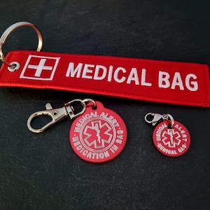 Alerte Médicale Trousse Médicale - Porte-clés Badge d'urgence médicale · Epipen - Allergie · Porte-clés médical Notice médicale · inhalateur