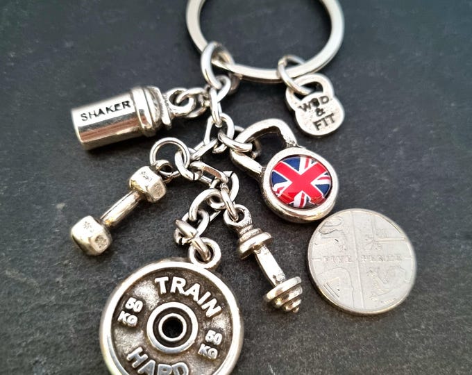 Fitness Keychain with National Flag Kettlebell, Dumbbell Motivational Plate - Shaker – Gym Gift Idea· Fitness jewels · Gym Gifts ·Wod & Fit
