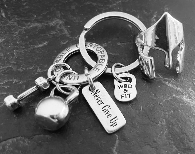 Keychain The 300 Spartans Workout gift - Motivation Custom Gift - Spartan Helmet Gift · Spartan Helmet - Gym Gifts- Spartan Race ·Wod & Fit