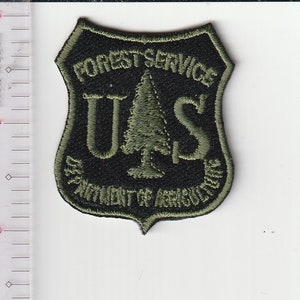 Firefighter Forest Fire & Wildland Fire Crew National Forest 2inch Patch vel hook