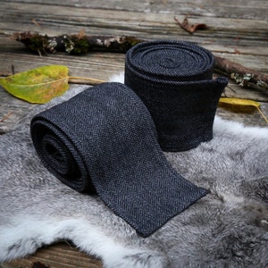Viking Charcoal Gray Wool leg Winingas Vindingr Wickelbander. These warps are the perfect garb for Norse, SCA and LARP Reenactment