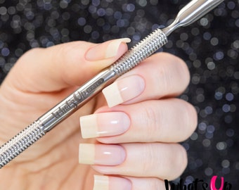 Whats Up Nails - Empurrador de cutículas em aço inoxidável, ferramenta profissional para cuidados com as unhas em salão de beleza, para manicure e pedicure