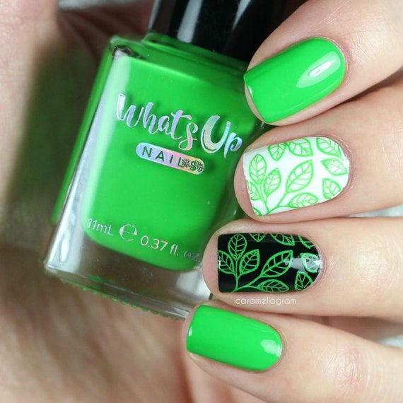 Smart and Sarcastic With Dashes of Insanity: Update and REVIEW of Sinful  Colors Nail Polish in 944 Innocent AND Marc Jacobs Daisy Inspired Nail Art