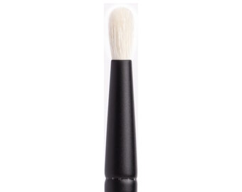 Whats Up Beauty - R108 Precision Blending Eyeshadow Brush for Eye Shadow Makeup Cruelty Free