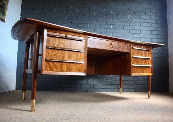 Sold Stunning Mid Century Madmen Style Executive Desk Retro Sold Stunning Mid Century Madmen Style