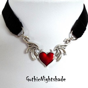 DEVIL’S RED HEART Choker/Halskette, Gothic Vampir Schmuck, Schwarzer Samt Choker, Handgemacht