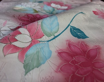 Vintage Kimono light pink with peony
