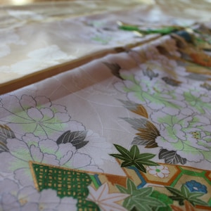 Vintage Kimono cream & yellowish with Peonies