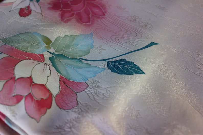 Vintage Kimono light pink with peony image 8