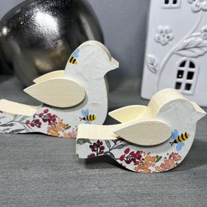 IMPERFECT*** Please Read Description***Set of 2 Farmhouse Wood Birds- Bumblebee /Floral (Shelf Sitters)