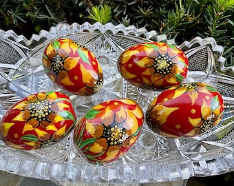 WOODEN SUNFLOWER EGGS, Farmhouse Decor, Hand Painted Red Egg w/ Sunflowers, Sunflower Decor, Sunflower Lover Item, Country Kitchen Decor