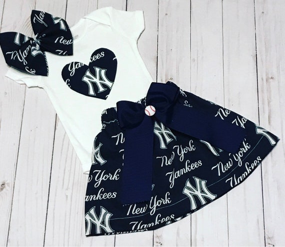 yankees newborn outfit