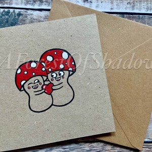 Cartão bonito desenhado à mão com cogumelo, cartão de Dia das Mães, arte em cogumelo, forrageira de fungos Amanita Muscaria, cartão de amantes de fungos, cartão de arte em fungos