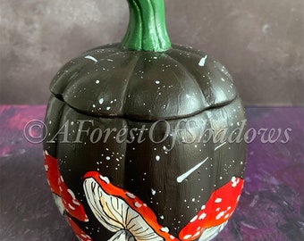 Amanita Hand Painted Ceramic Pumpkin Trinket Box, Halloween decor, autumn decor, mushroom home decor, mushroom art, gifts for fungi lovers