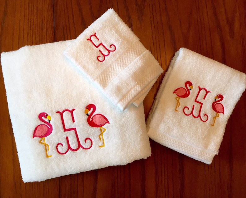 Personalized Flamingo Bath Towel Set - Etsy