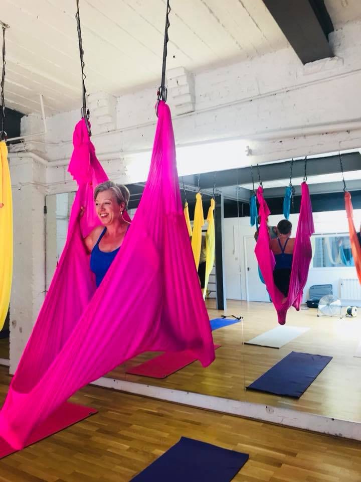 Aerial Yoga Elasticity Indoor Yoga Amaca Anti-gravità Silk Knot Free  Contiene anelli e corda testati e certificati