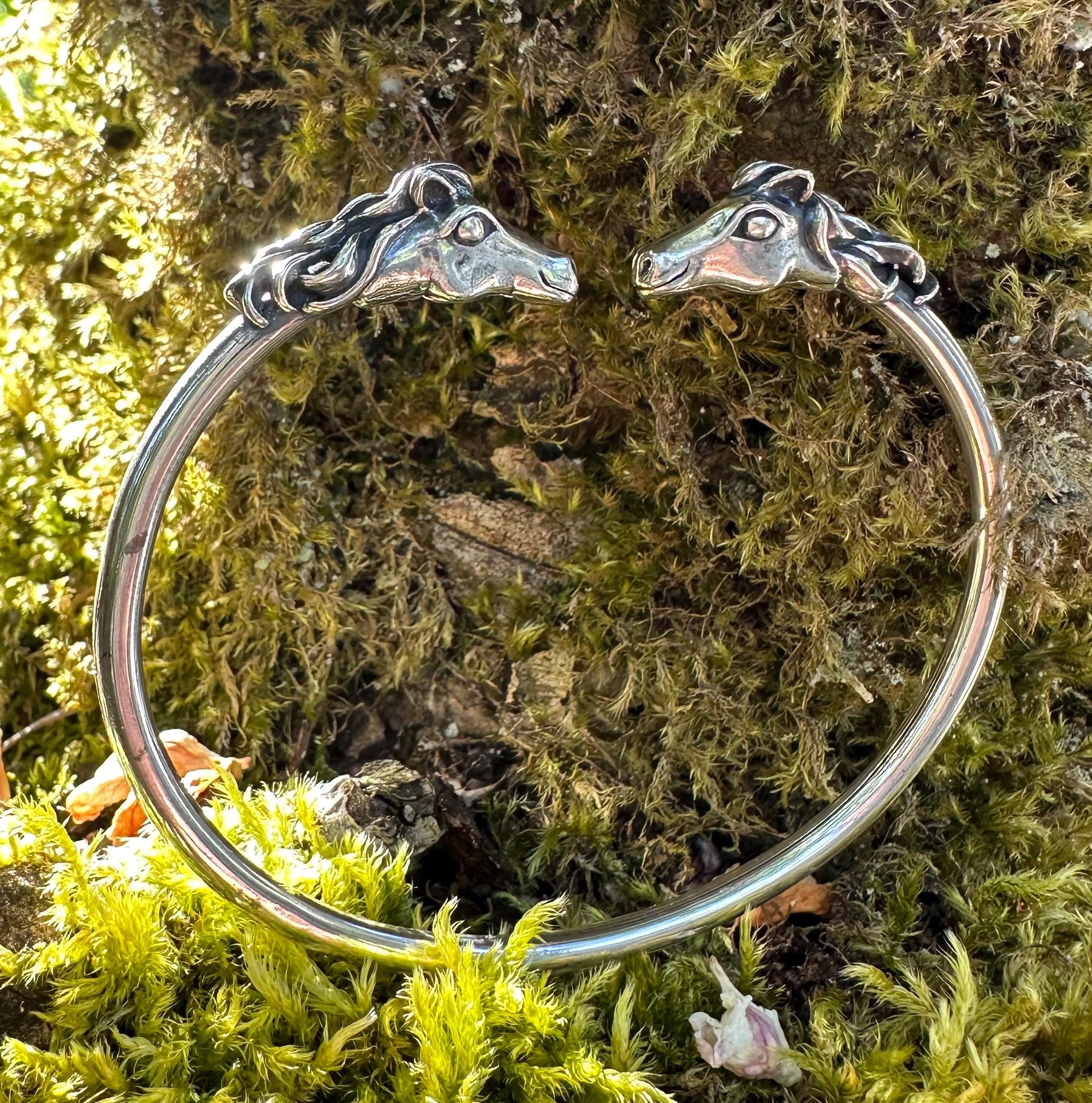 アクセサリー vintage Silver Horse Cuff Bracelet il_fullxfull.6908306589_tglf.jpg