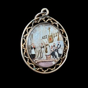Rare Antique silver reliquary medallion - Hand-painted religious scene - Photo Locket - 19th century