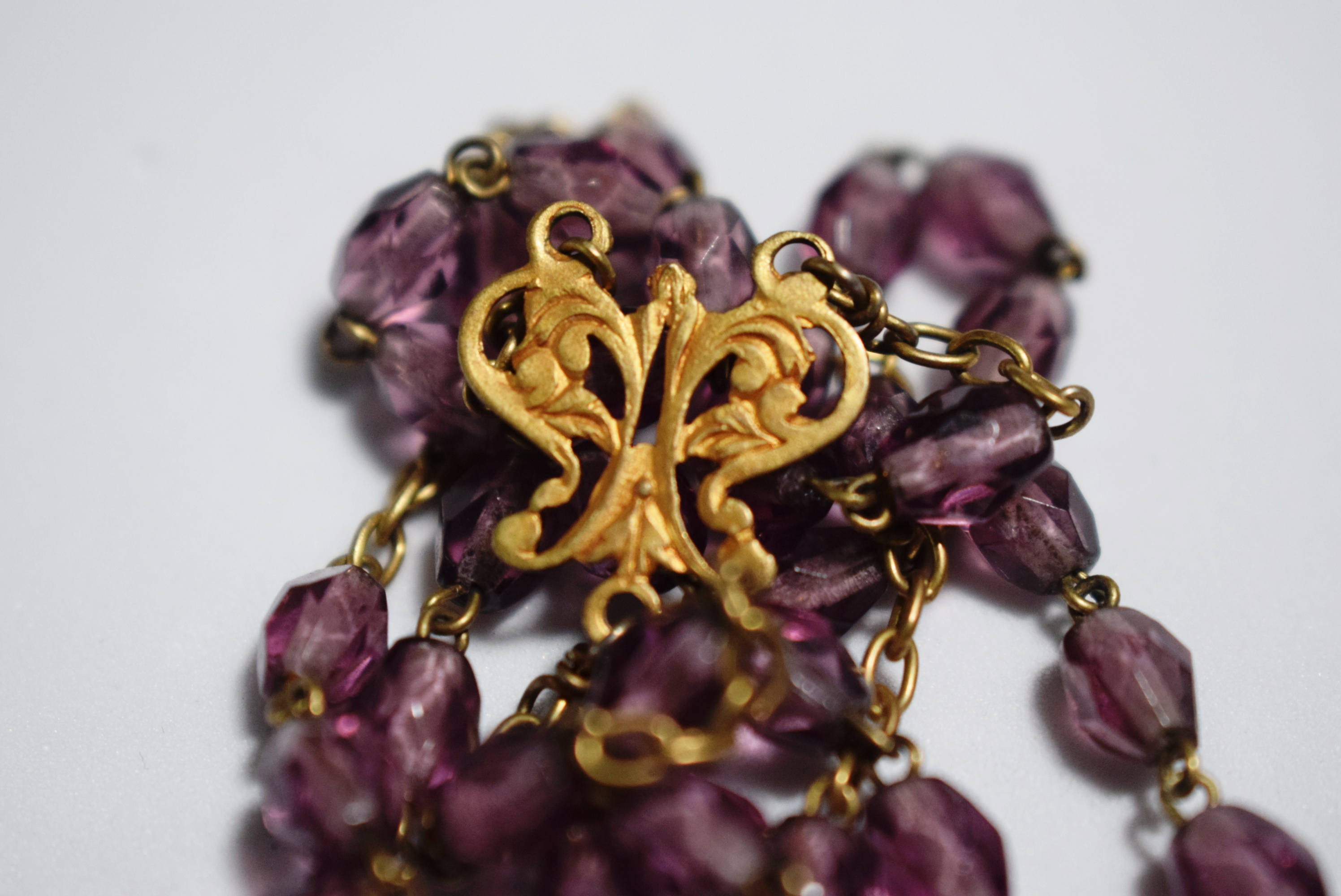 Chapelet Ancien Neuf En Cristal Violet - 59 Perles Grain, Fabriqué En France, Fond De Stock