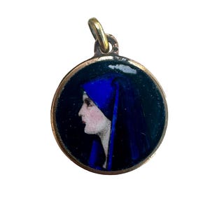Antique Hand-Painted Enamel Medal – Virgin Mary in Blue Veil – Copper – Early 20th Century