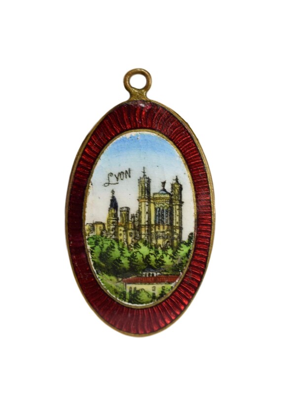 La Basilique Notre Dame de Fourvière in Lyon - Visit a Historic Basili on the Site of an
