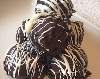 handmade/chocolate/brownie/ truffles/3 cones/30 in total/white chocolate/dark chocolate/milk chocolate/gift/christmas/birthday/made to order