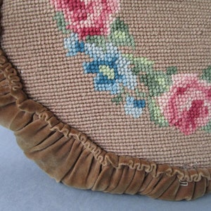 Wonderful Antique Old Swedish Hand Embroidered Throw Pillow Old Dusty Pink Green Beige Decorative Scandinavian Round Cushion Floral Pattern image 4