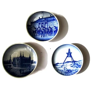 Vintage Royal Copenhagen mini wall hanging plates Vagtparaden Frederikborg Slot Somaerket Lokken  Set of 3 plates MCM Danish Home Decor