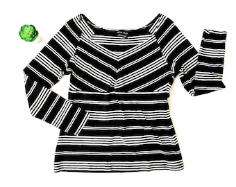 Vintage y2k Marimekko Ritva Falla Striped Black White Long Sleeve T-shirt Simple Pullover Made in Finland . Size: Woman's M, Medium