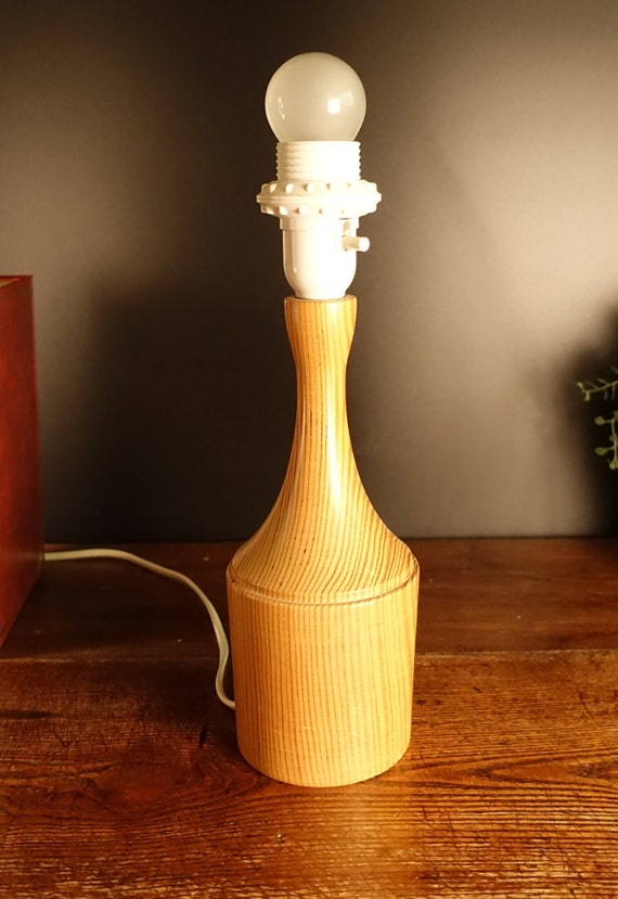 Lampe De Table Design Vintage Scandinave Années 60-70 - Bois Marron - Puissance 40W - Très Bel état